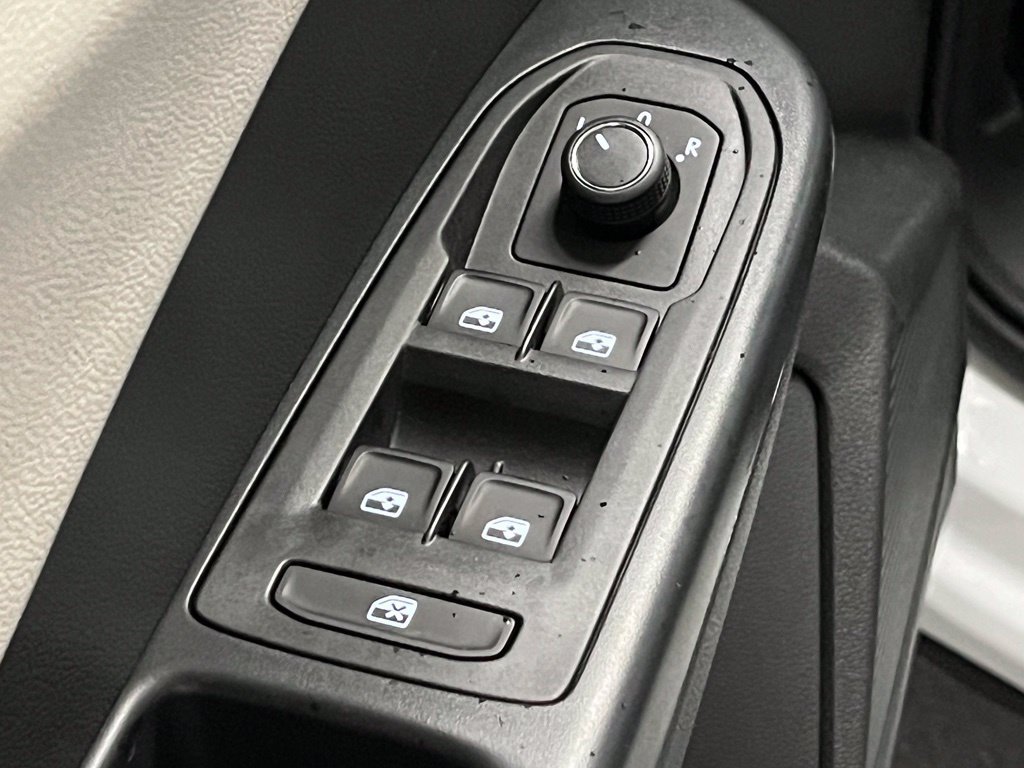 New 2027 Volkswagen Taos S FWD image 14