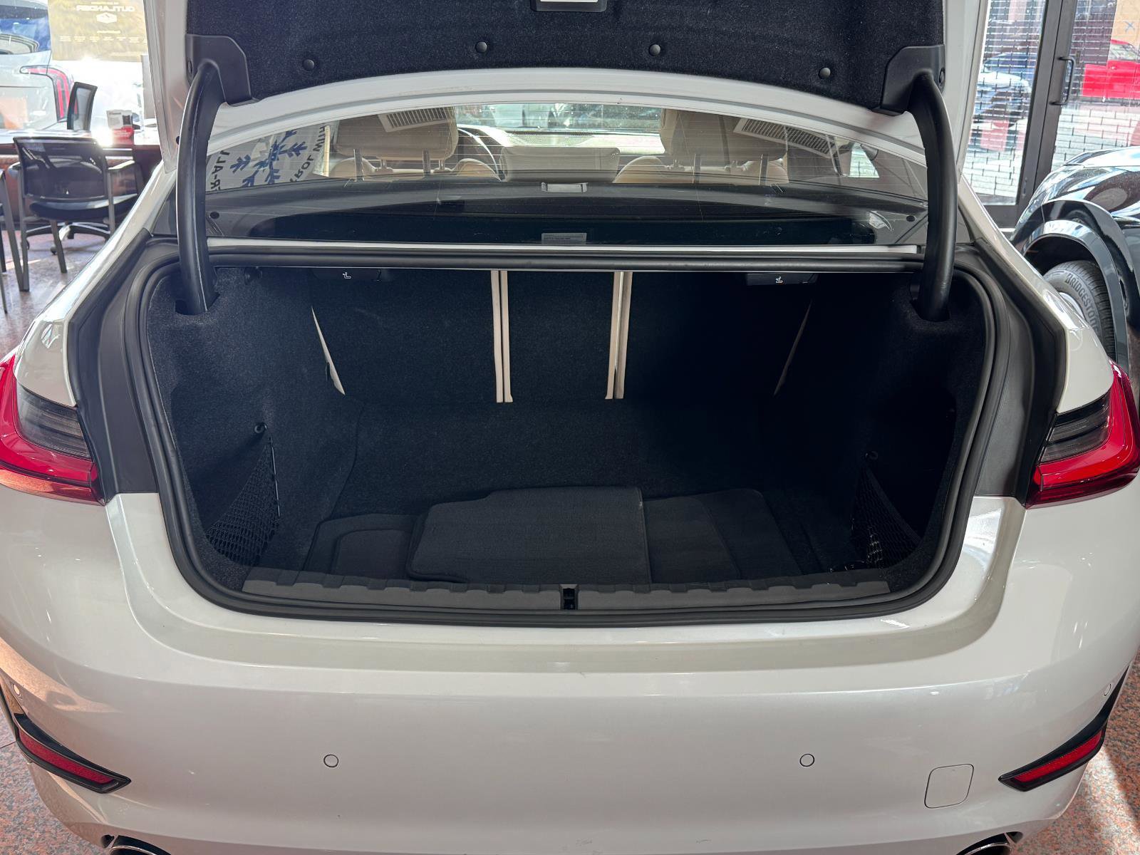 Used 2022 BMW 330i Sedan image 8