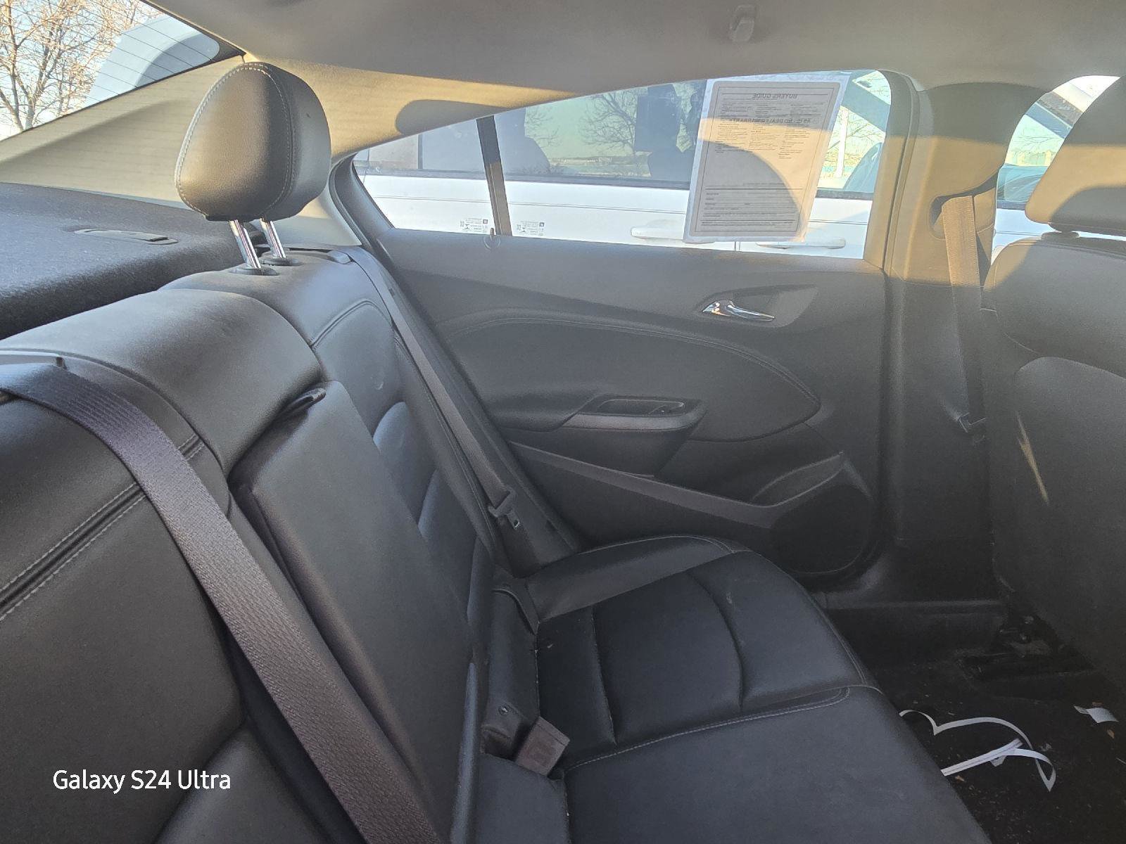 Used 2019 Chevrolet Cruze Premier image 10