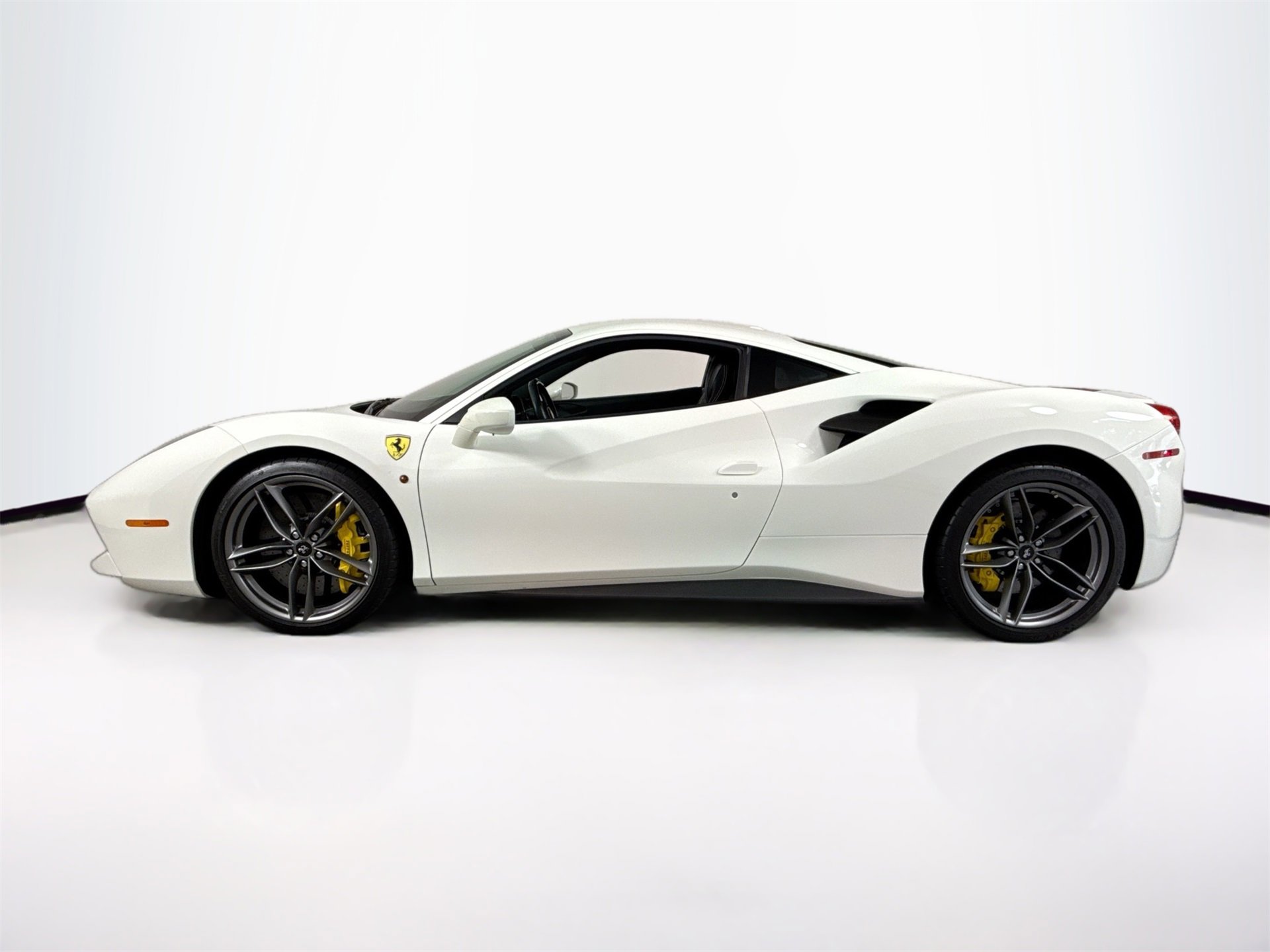 Certified 2016 Ferrari 488 GTB image 4