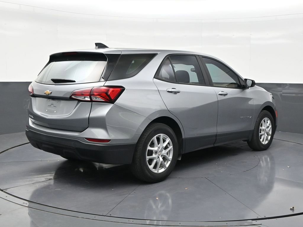 Used 2023 Chevrolet Equinox LS FWD image 5