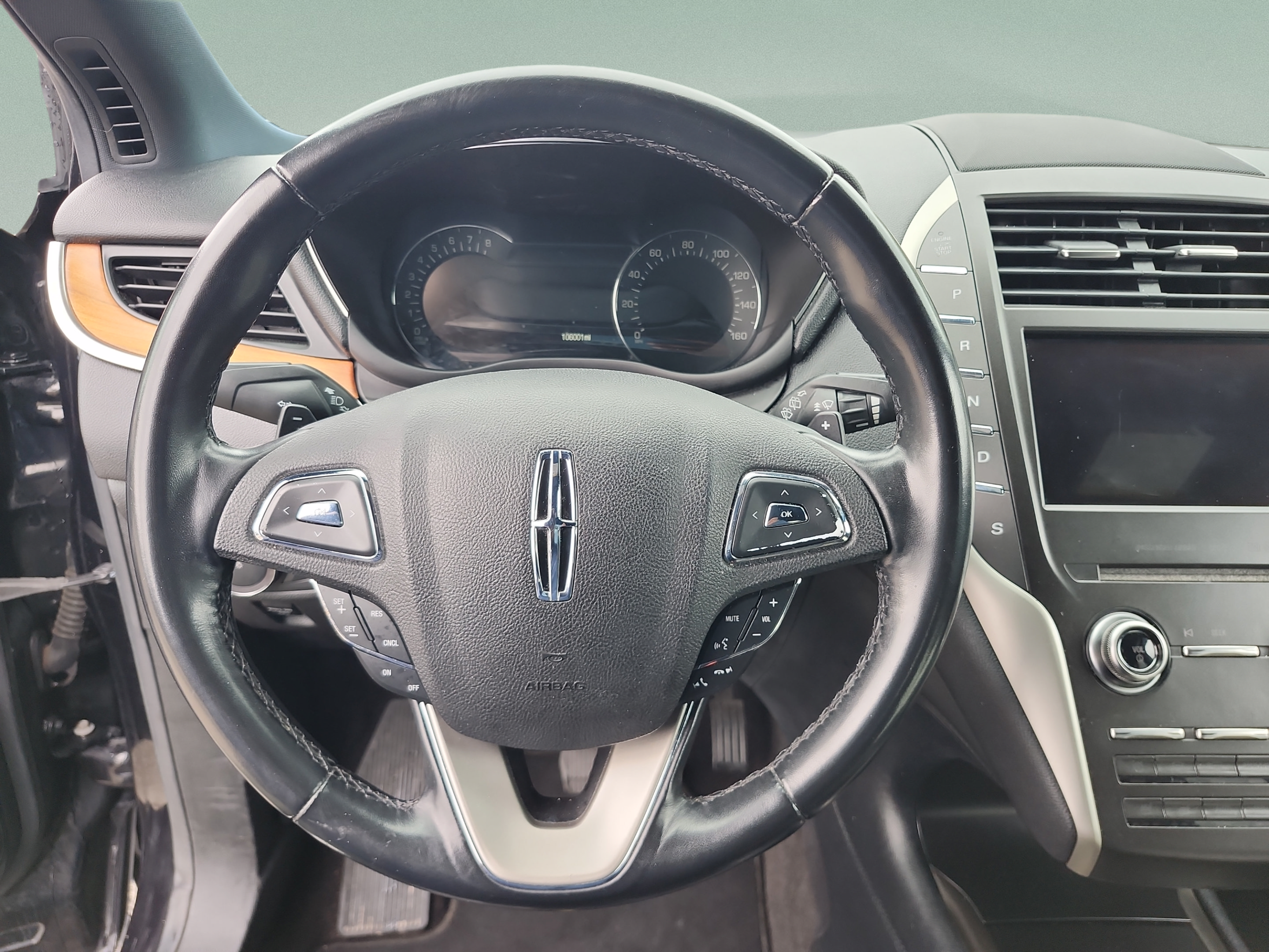 Used 2019 Lincoln MKC Reserve FWD image 10