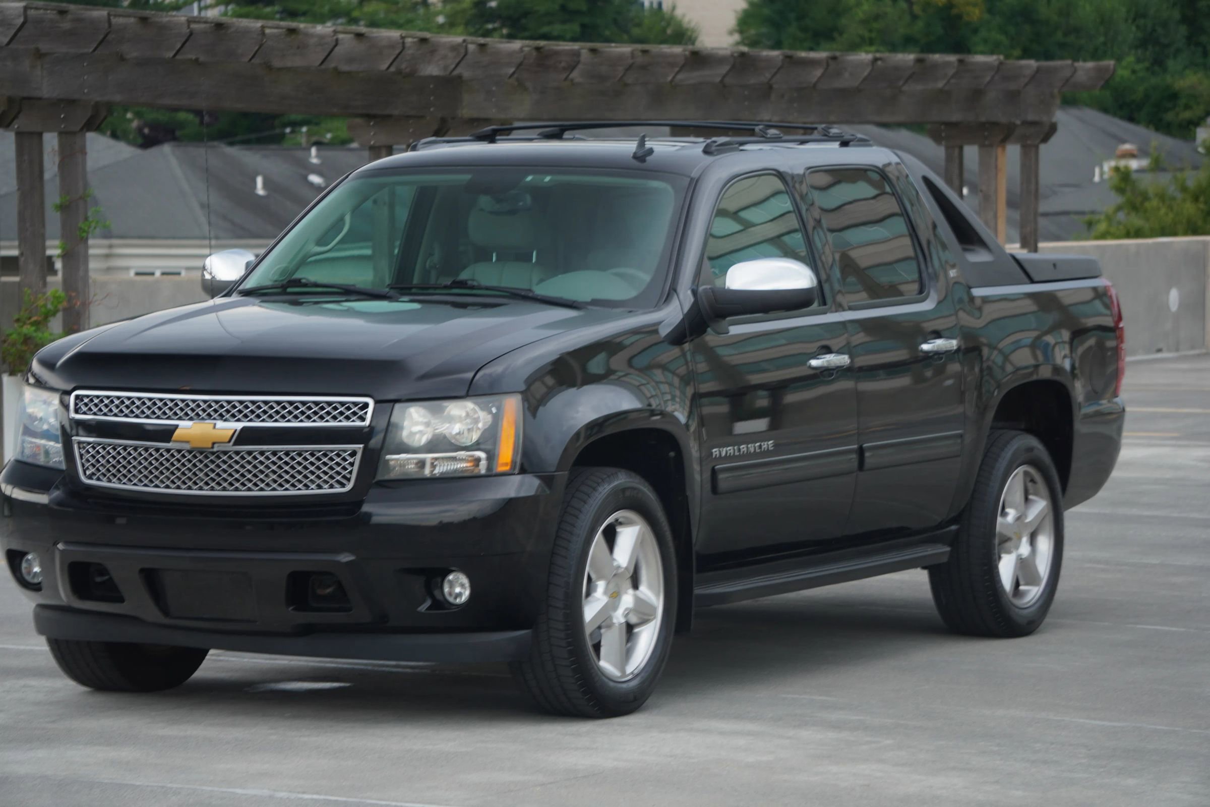 Used 2012 Chevrolet Avalanche LT w/ All-Star Edition image 21