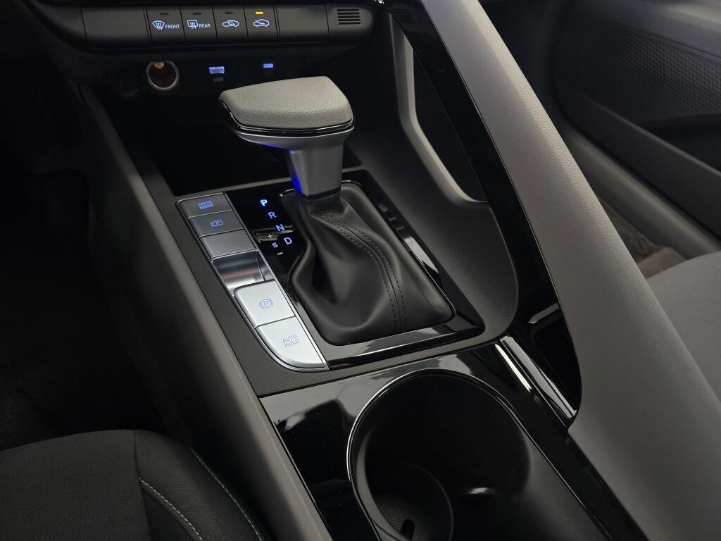 New 2026 Hyundai Elantra Blue image 31