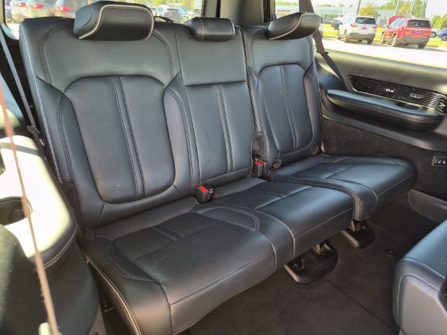 Used 2024 Jeep Grand Wagoneer L Series II w/ Quick Order Packagew 28T AWD/4WD image 19