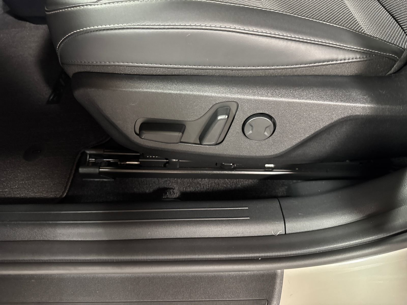 Certified 2024 Kia EV6 Light AWD/4WD image 15