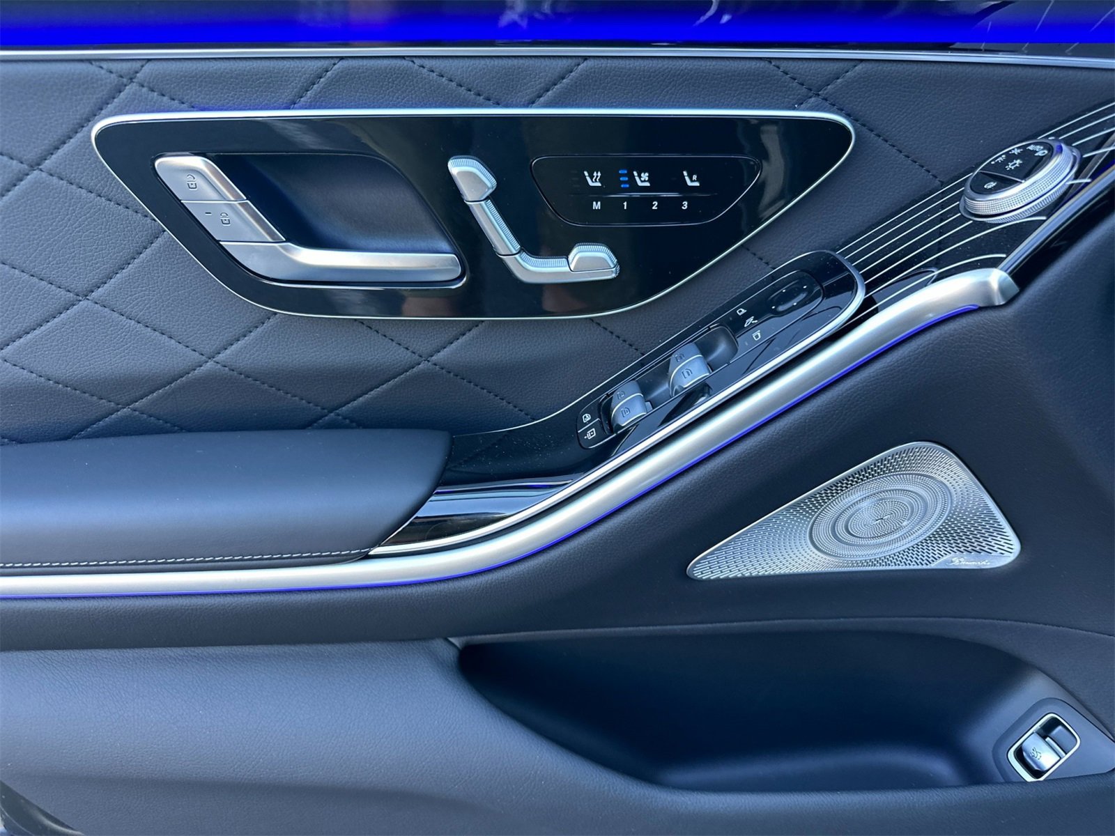 New 2026 Mercedes-Benz S 580e 4MATIC Sedan image 11