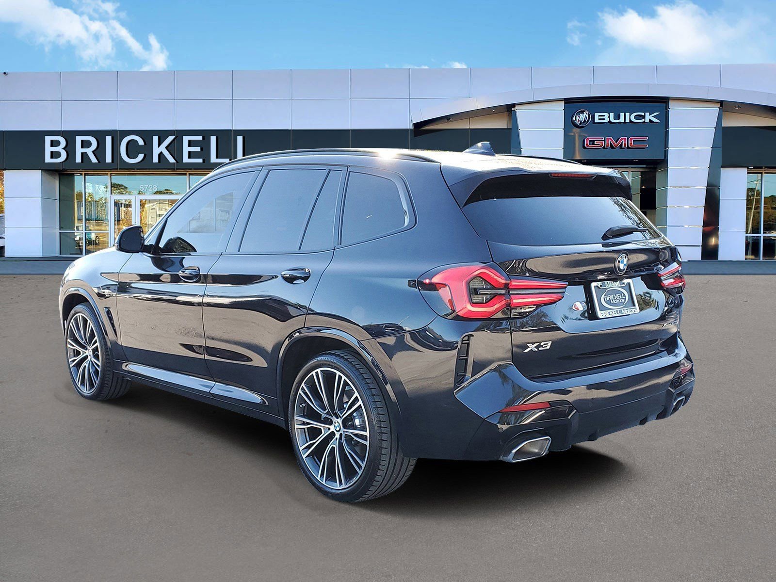 Used 2022 BMW X3 xDrive30i w/ M Sport Package 2 image 4