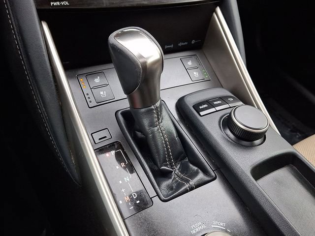 Used 2017 Lexus IS 200t w/ Premium Package RWD image 15