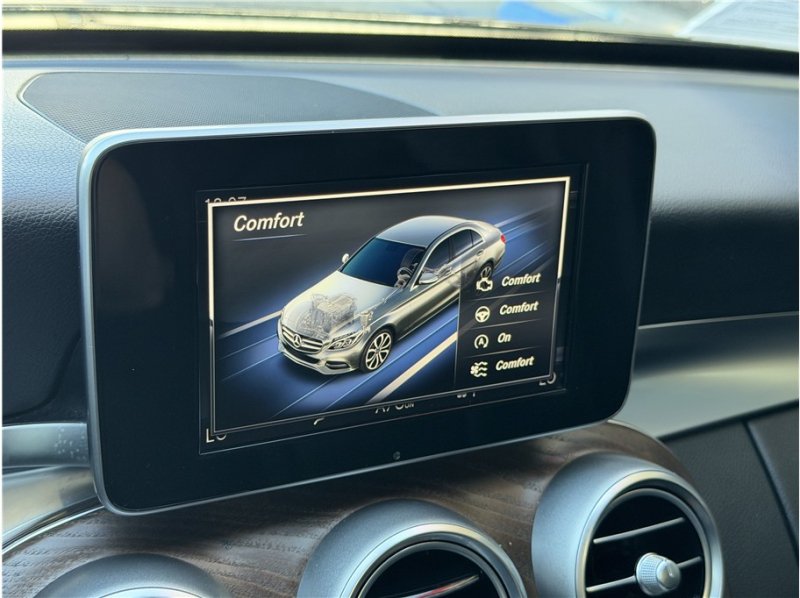 Used 2018 Mercedes-Benz C 300 Sedan image 48