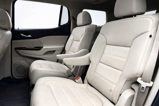 Used 2023 GMC Acadia Denali w/ Denali Ultimate Package AWD/4WD image 15