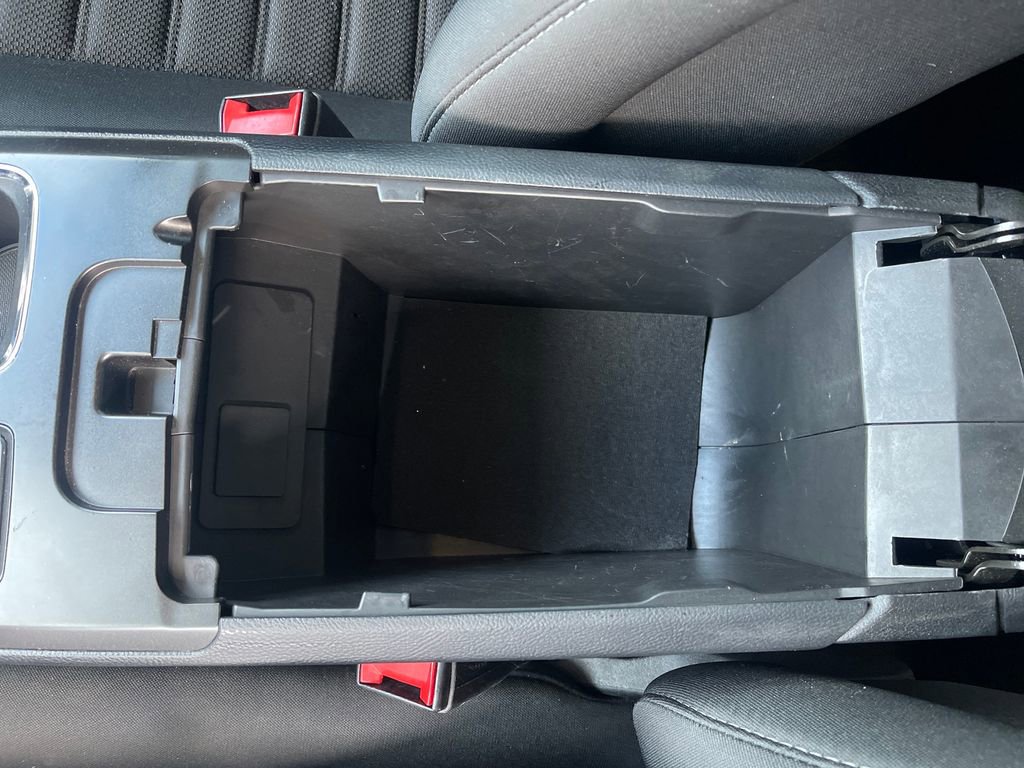 Used 2019 Ford Fusion SE FWD image 29