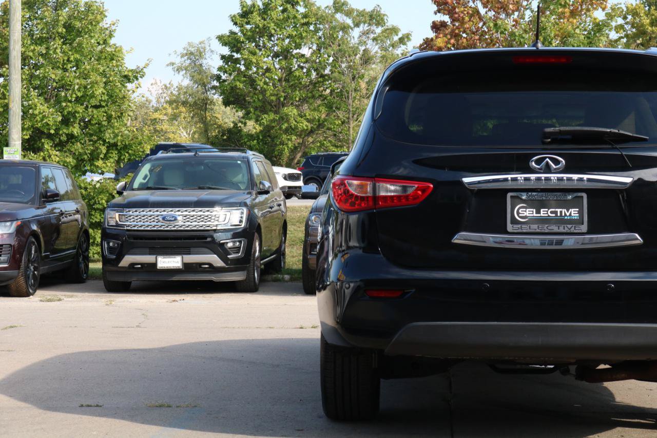 Used 2013 INFINITI JX35 AWD w/ Premium Pkg image 11