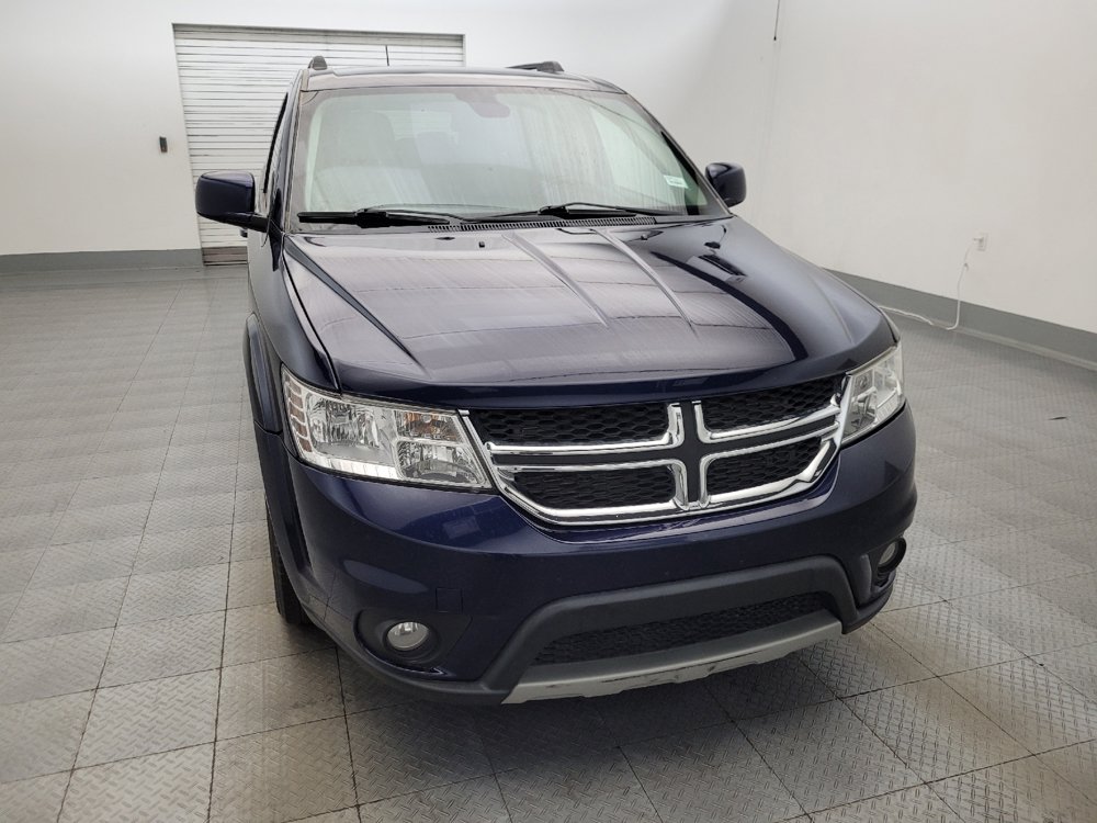 Used 2019 Dodge Journey SE w/ Connectivity Group FWD image 14
