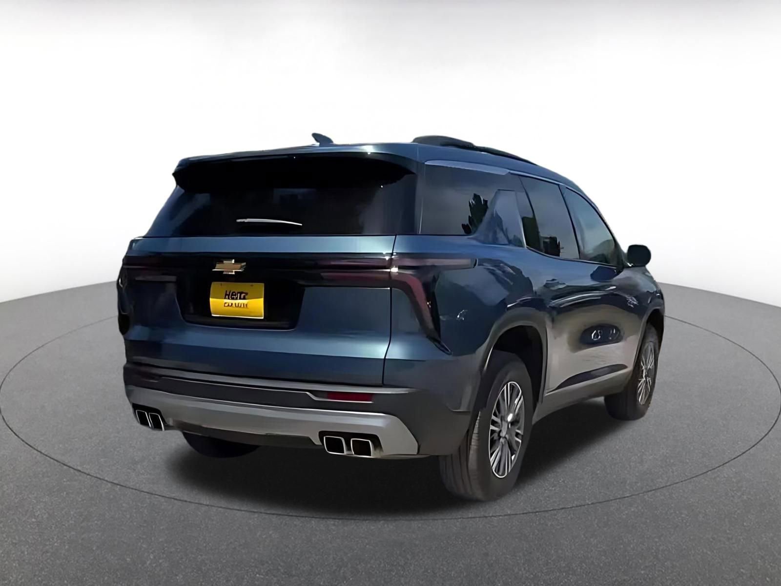 Used 2025 Chevrolet Traverse LT AWD/4WD image 14