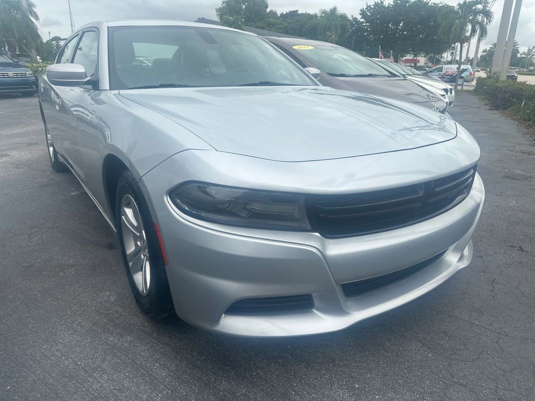 Used 2021 Dodge Charger SXT w/ Leather Interior Group image 8