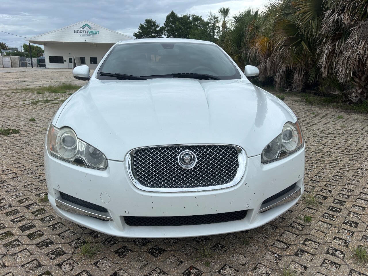 Used 2011 Jaguar XF Premium RWD image 7