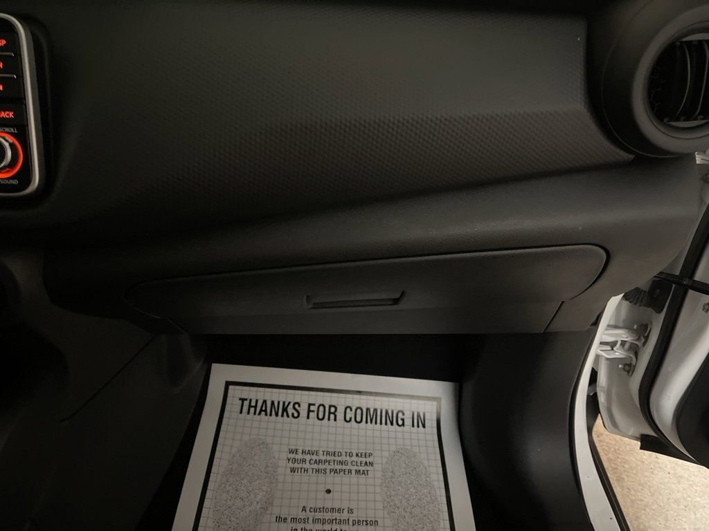 Used 2022 Nissan Kicks S image 39