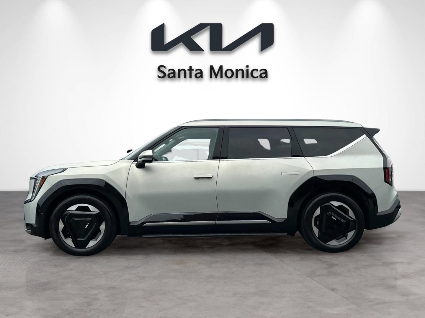 Certified 2024 Kia EV9 Land AWD/4WD image 3