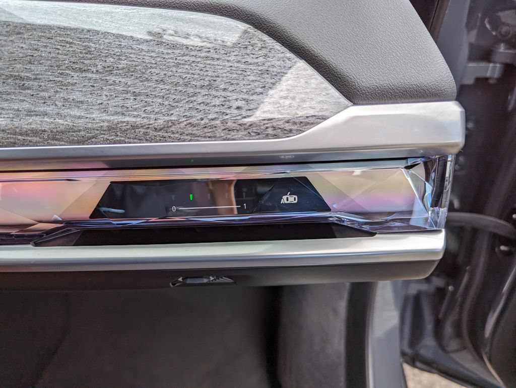 Used 2023 BMW 760i xDrive AWD/4WD image 35