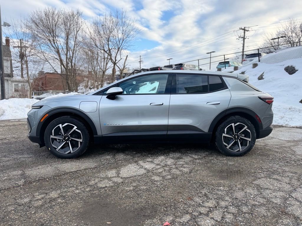 New 2026 Chevrolet Equinox EV LT image 3