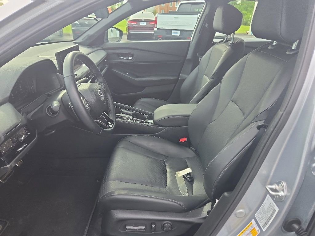 Used 2025 Honda Accord Sport image 13