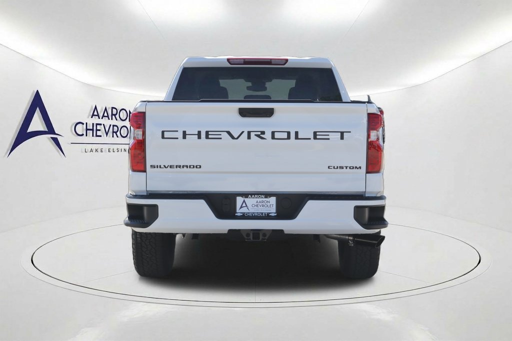 New 2026 Chevrolet Silverado 1500 Custom w/ Turbomax Blackout Package AWD/4WD image 5
