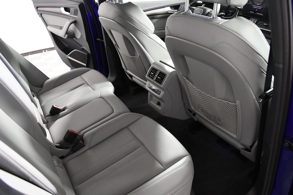 Used 2024 Audi Q5 e Prestige w/ Prestige Package image 22