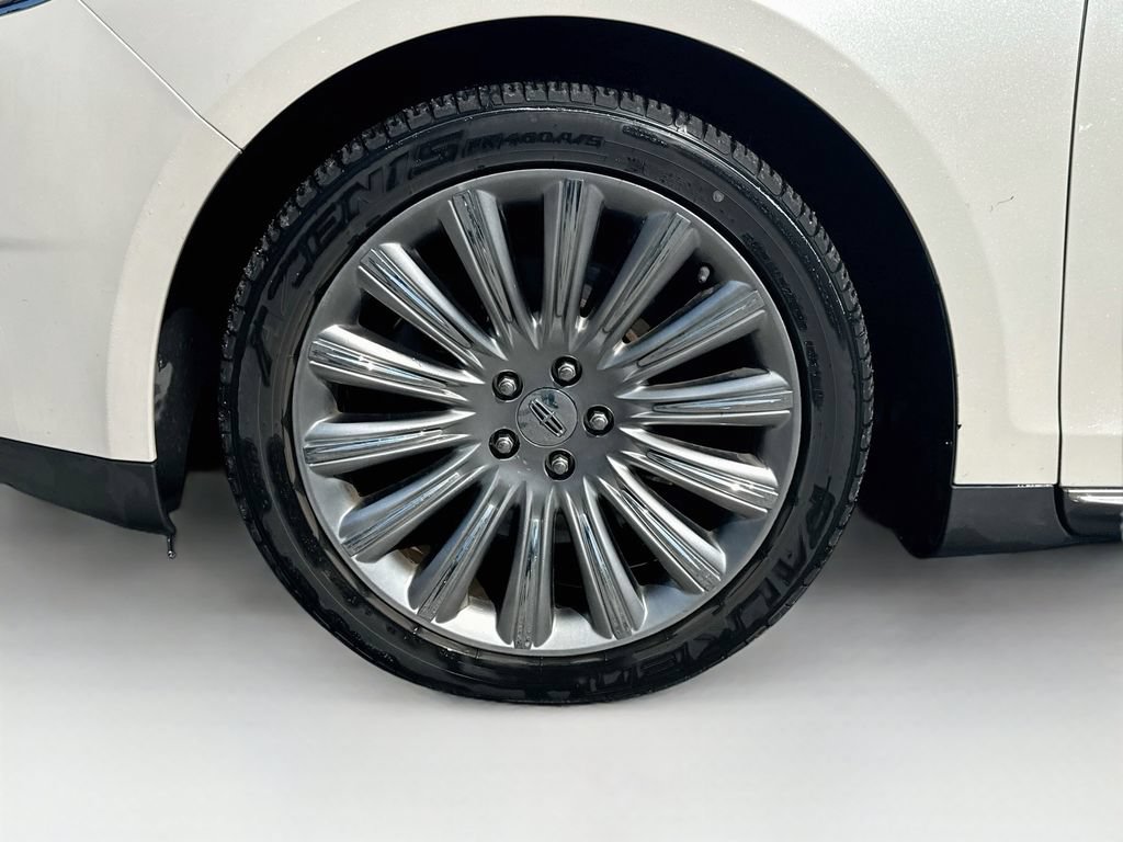 Used 2015 Lincoln MKS AWD w/ Equipment Group 101A image 26