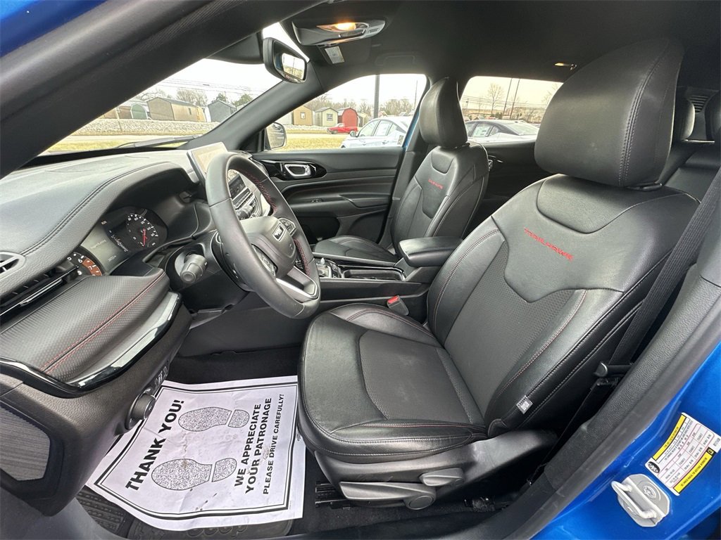 Used 2024 Jeep Compass Trailhawk image 11
