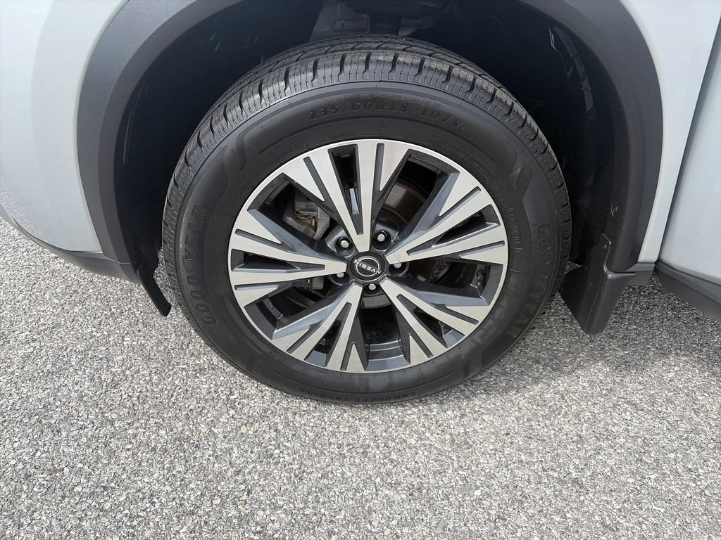 Used 2023 Nissan Rogue SV w/ SV Premium B Package FWD image 27