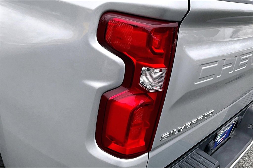 Used 2021 Chevrolet Silverado 1500 LTZ w/ LTZ Premium Package image 24