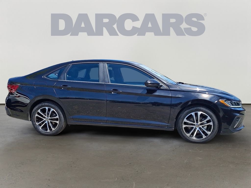 Used 2025 Volkswagen Jetta Sport FWD image 7