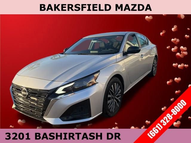 Used 2024 Nissan Altima 2.5 SV