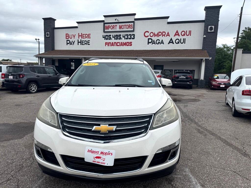 Used 2015 Chevrolet Traverse LT w/ Style and Technology Package image 2