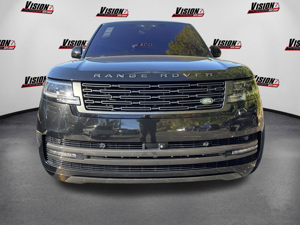 Used 2023 Land Rover Range Rover Long Wheelbase SE AWD/4WD image 2