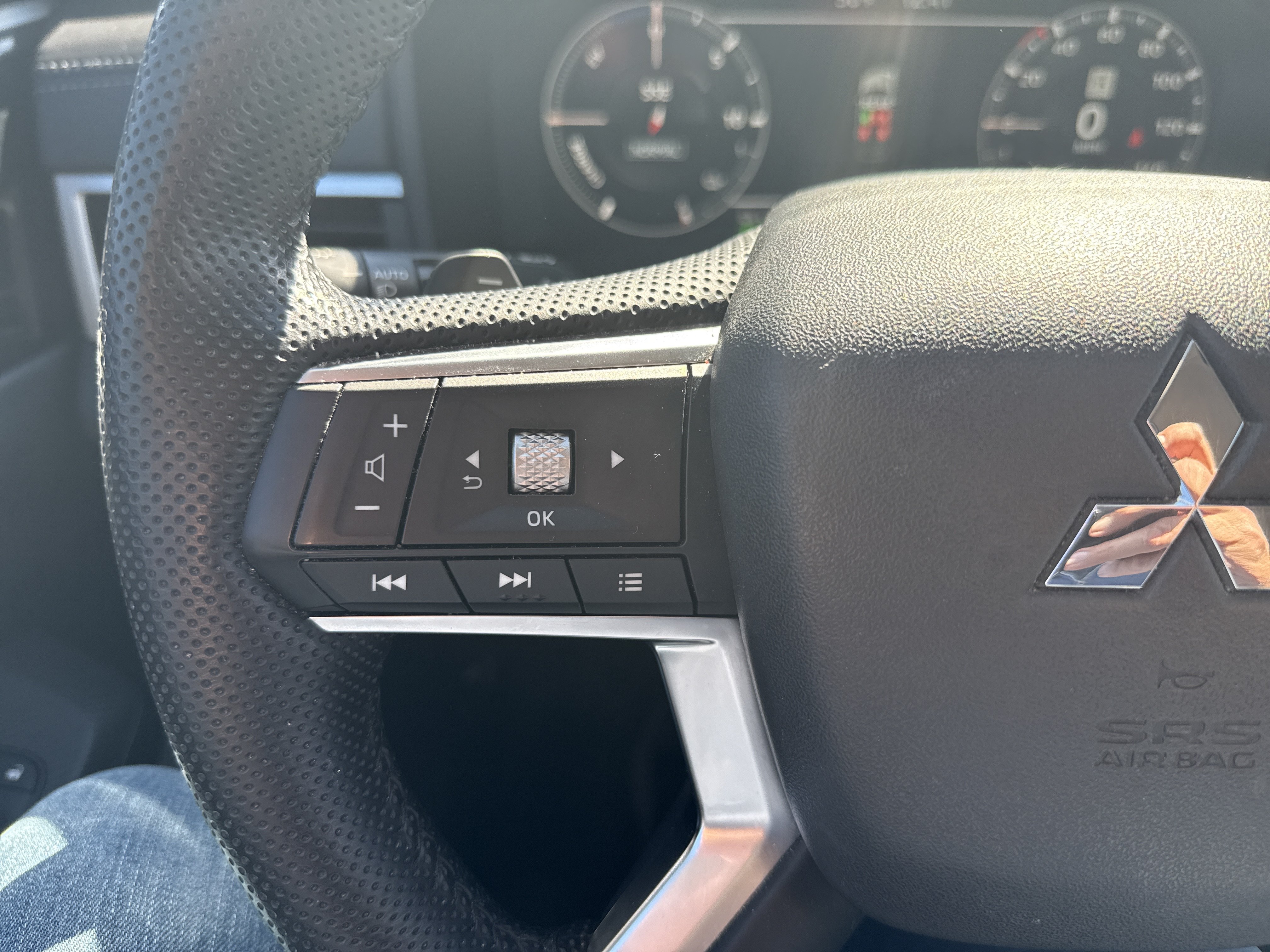 Used 2023 Mitsubishi Outlander SE AWD/4WD image 18