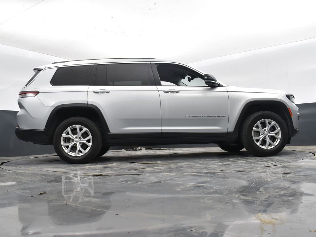 Used 2023 Jeep Grand Cherokee L Limited image 35