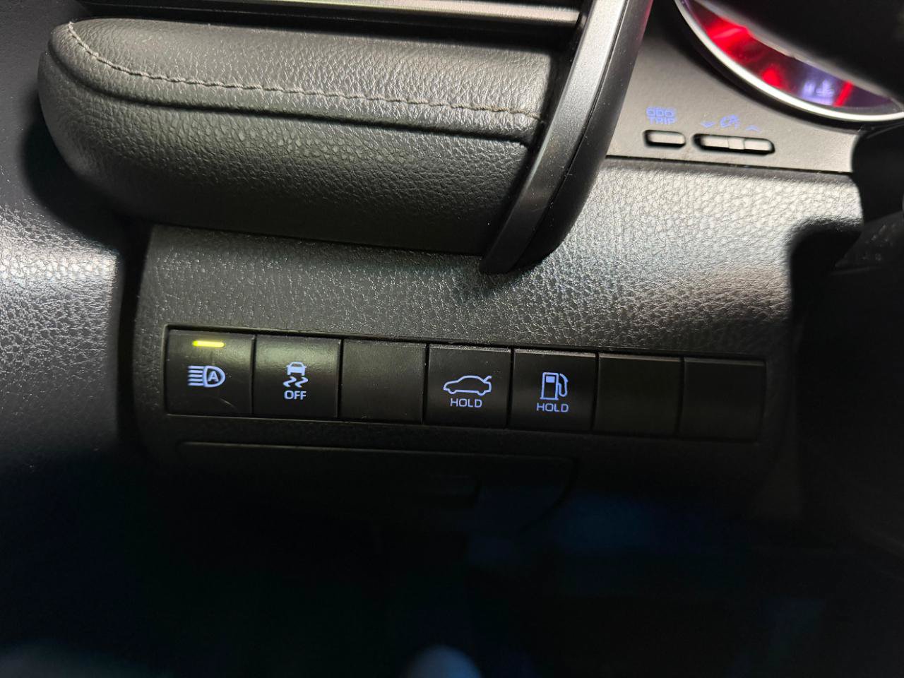 Used 2020 Toyota Camry XSE w/ Navigation Package FWD image 34