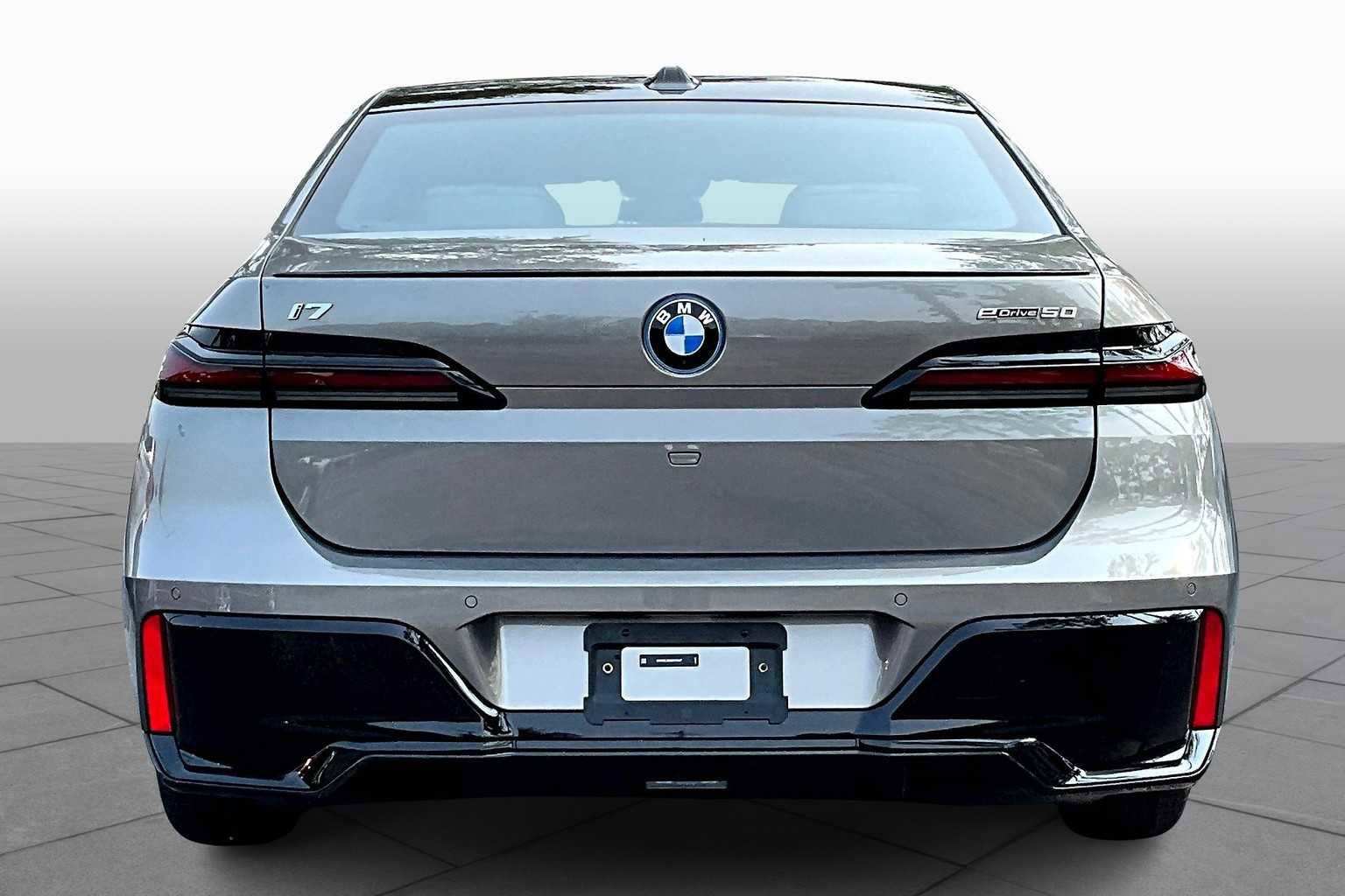 New 2025 BMW i7 eDrive50 w/ M Sport Package image 4
