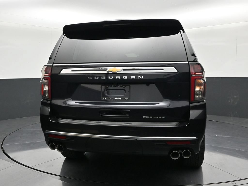 Used 2024 Chevrolet Suburban Premier AWD/4WD image 4
