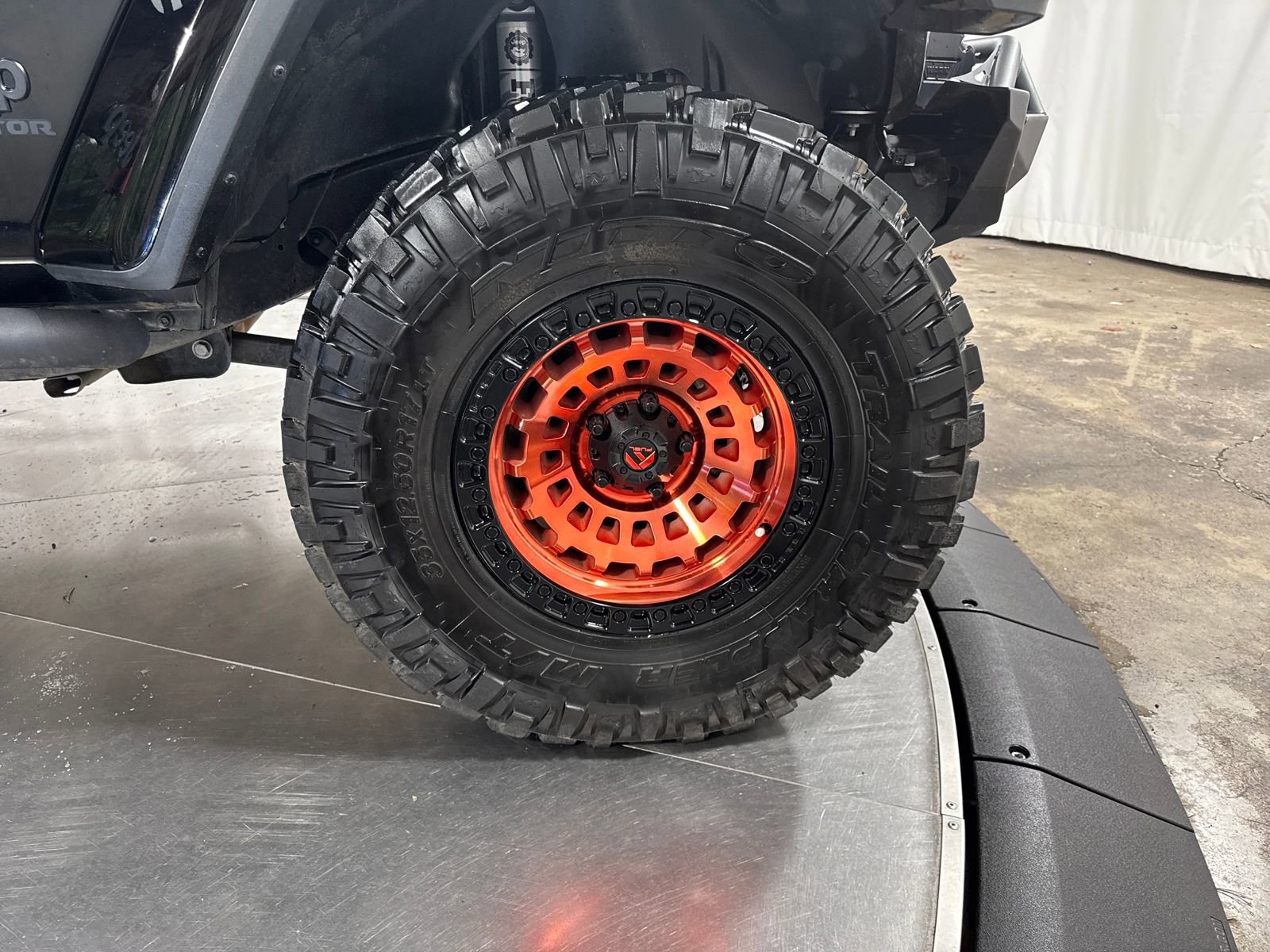 Used 2021 Jeep Gladiator Willys image 14