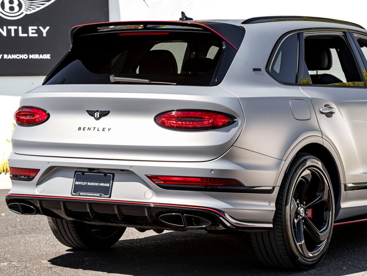 Certified 2025 Bentley Bentayga AWD/4WD image 7