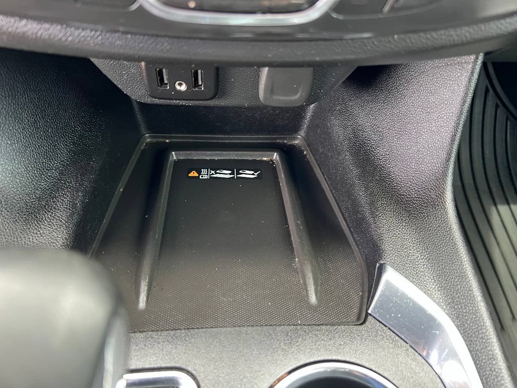 Used 2023 Chevrolet Traverse LT w/ Rear Camera Mirror Package AWD/4WD image 35
