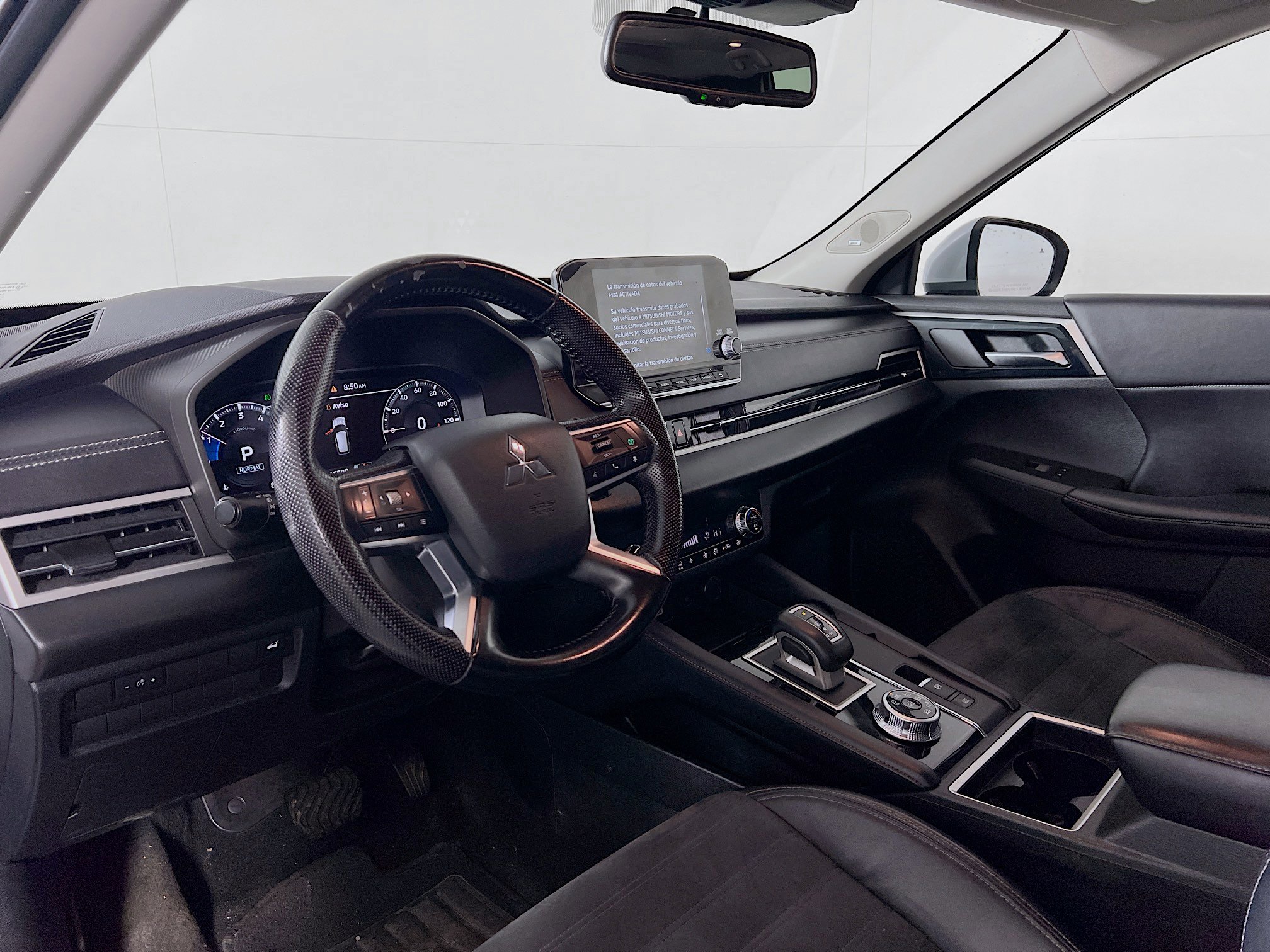 Used 2022 Mitsubishi Outlander SE image 9