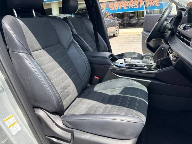Used 2025 Mitsubishi Outlander SE FWD image 17