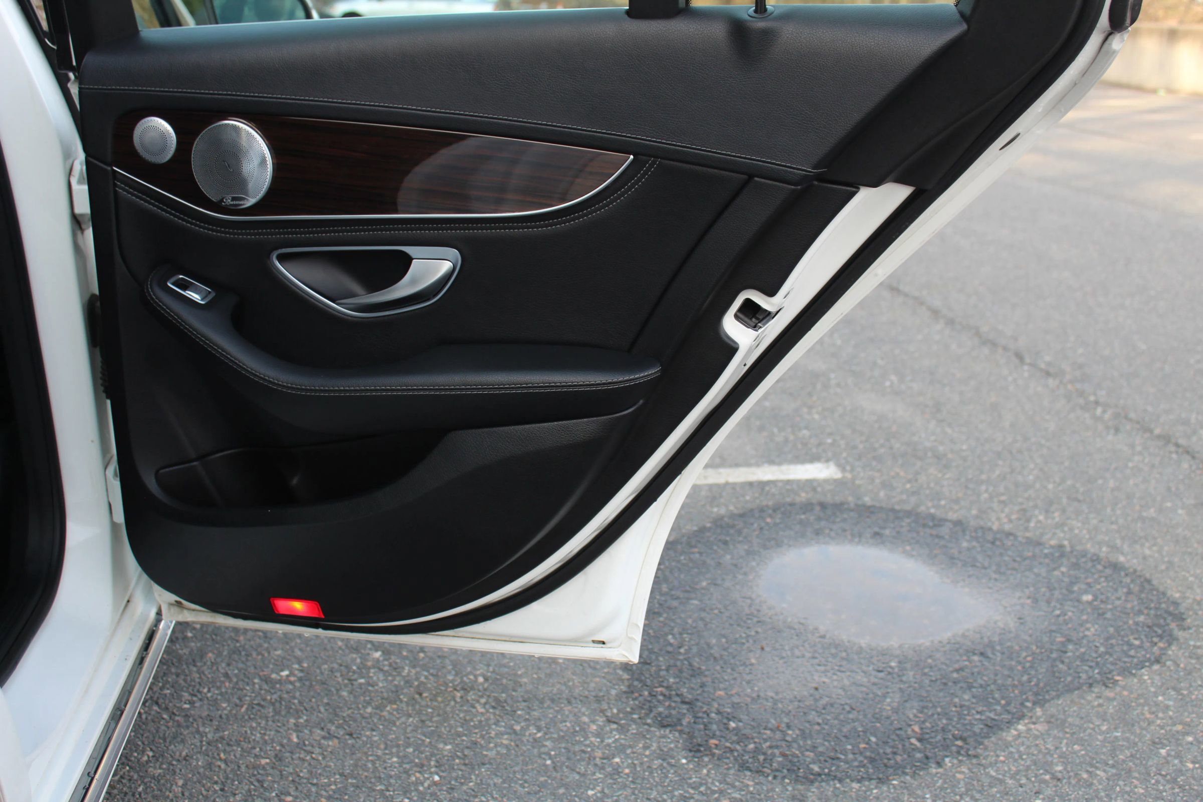 Used 2015 Mercedes-Benz C 300 4MATIC Sedan image 16