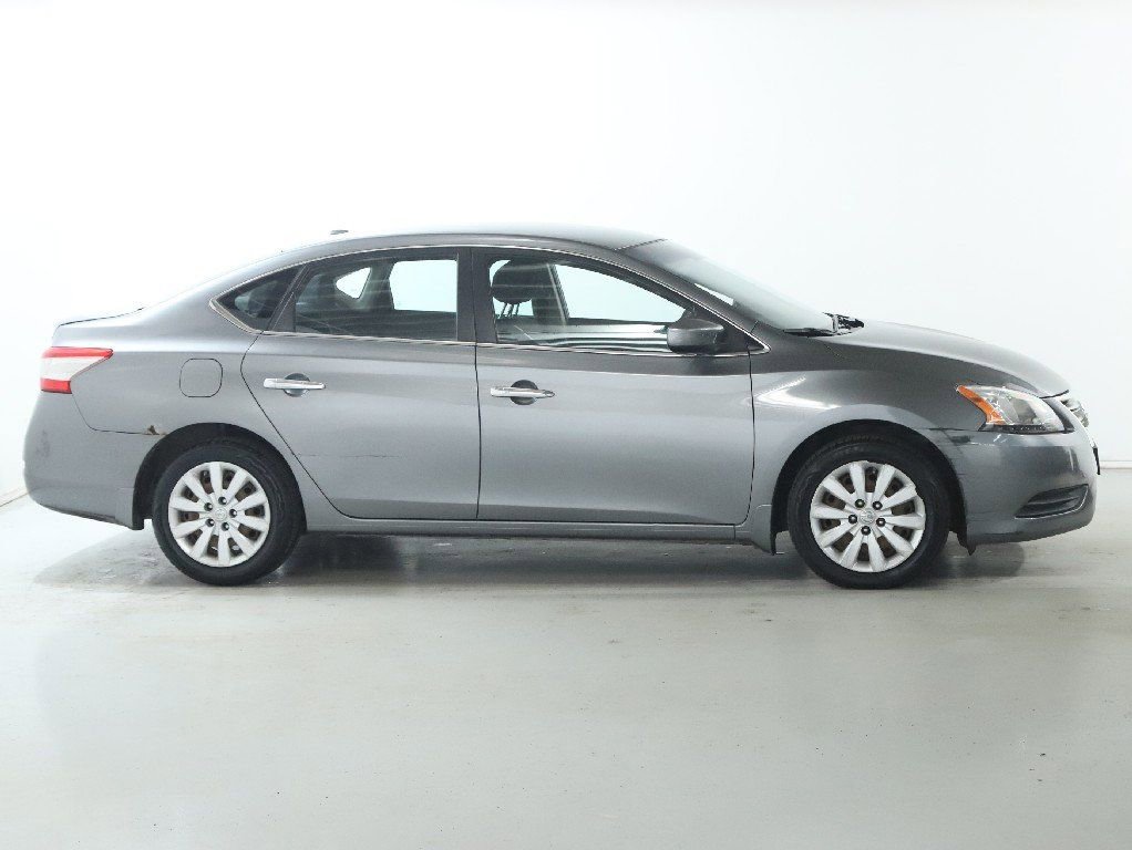 Used 2015 Nissan Sentra SV w/ Navigation Package image 11