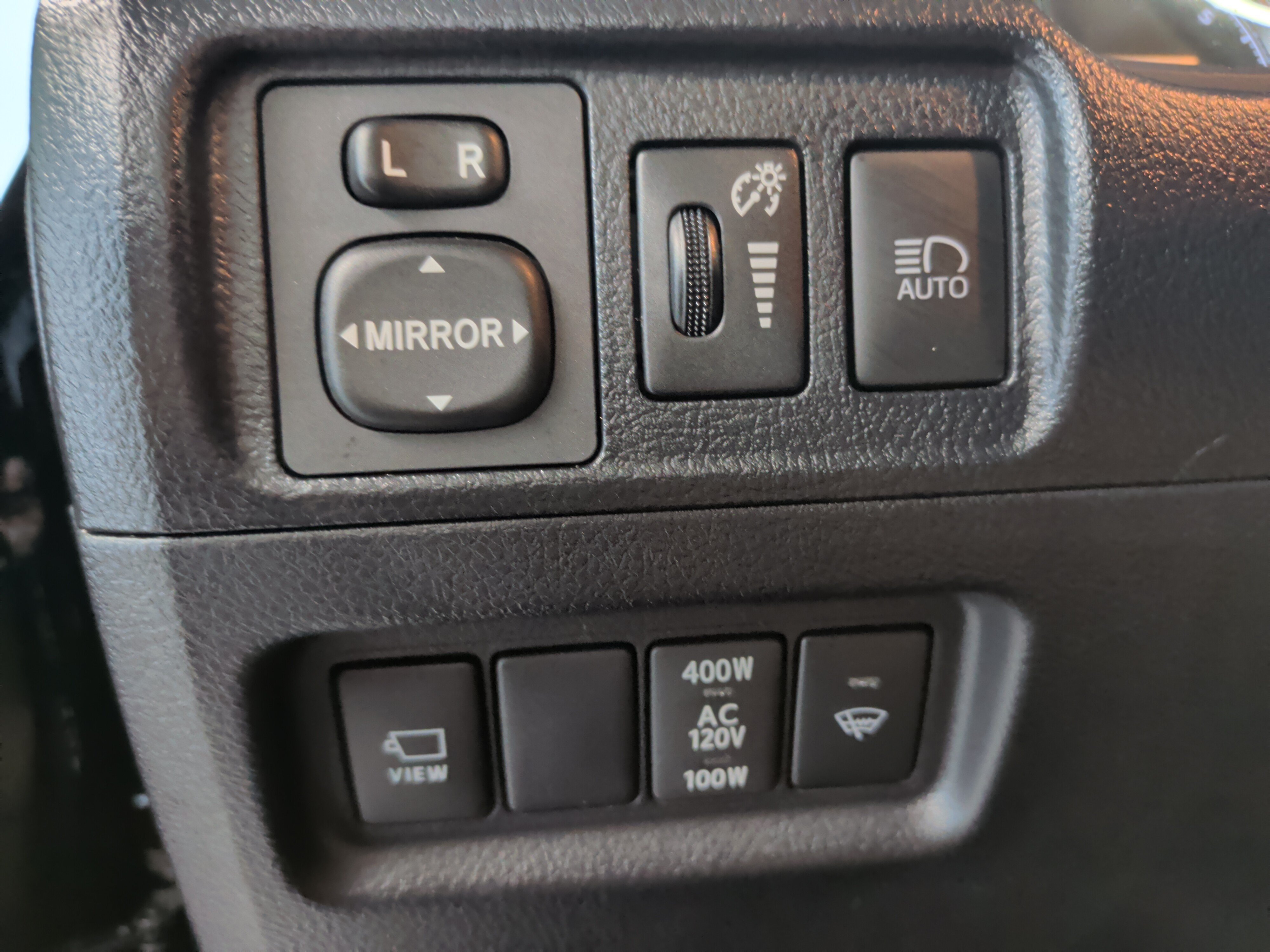 Used 2024 Toyota 4Runner Limited AWD/4WD image 18