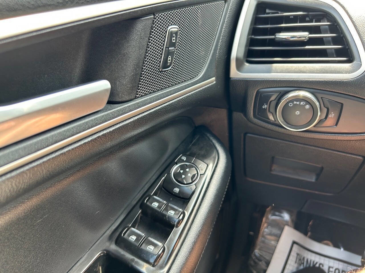 Used 2017 Ford Edge SEL w/ Equipment Group 201A image 9